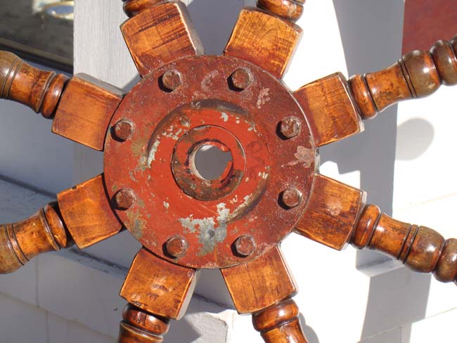 A wonderful 8 spoke Ships' Wheel circa 1890-1900 — image 2